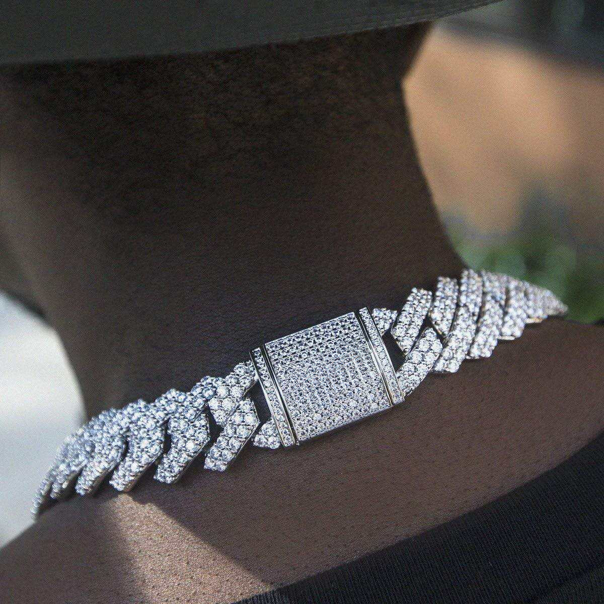 Artificial gemstone Prong Link Chain in White Gold