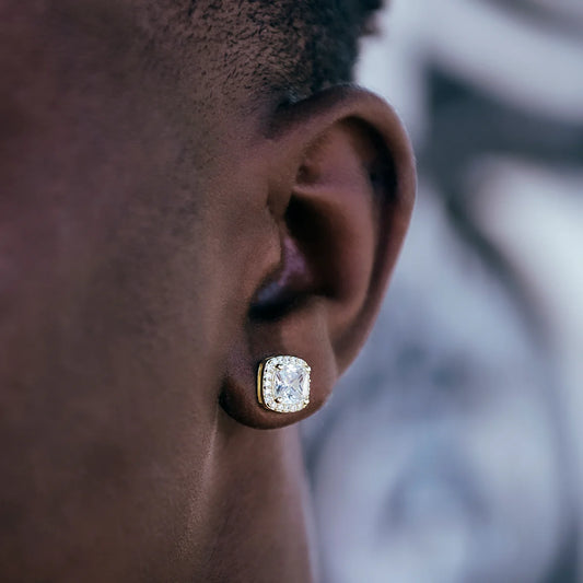 Cushion Cut Earrings in white Gold