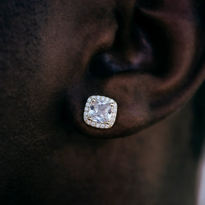 Cushion Cut Earrings in white Gold