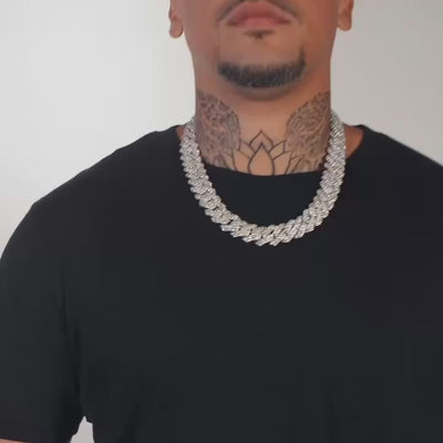 Artificial gemstone Prong Link Chain in White Gold